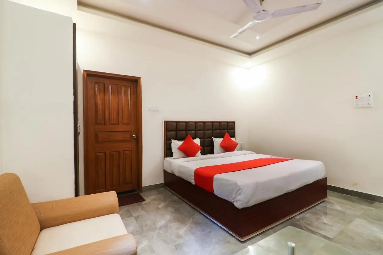 Oyo 37453 Mahi In Hotel Varanasi