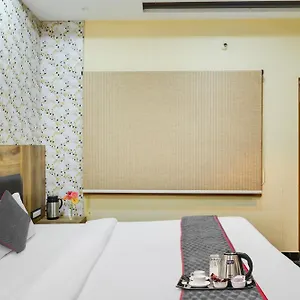 Hotel Townhouse Oak Ar Ganges Premium, Varanasi